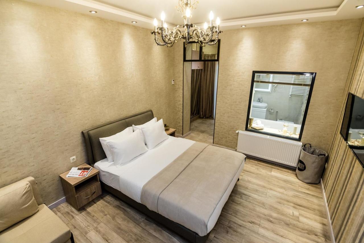 Dat Exx Apartments On Liberty Square Tbilisi Exterior foto