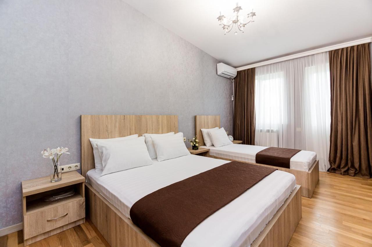 Dat Exx Apartments On Liberty Square Tbilisi Exterior foto