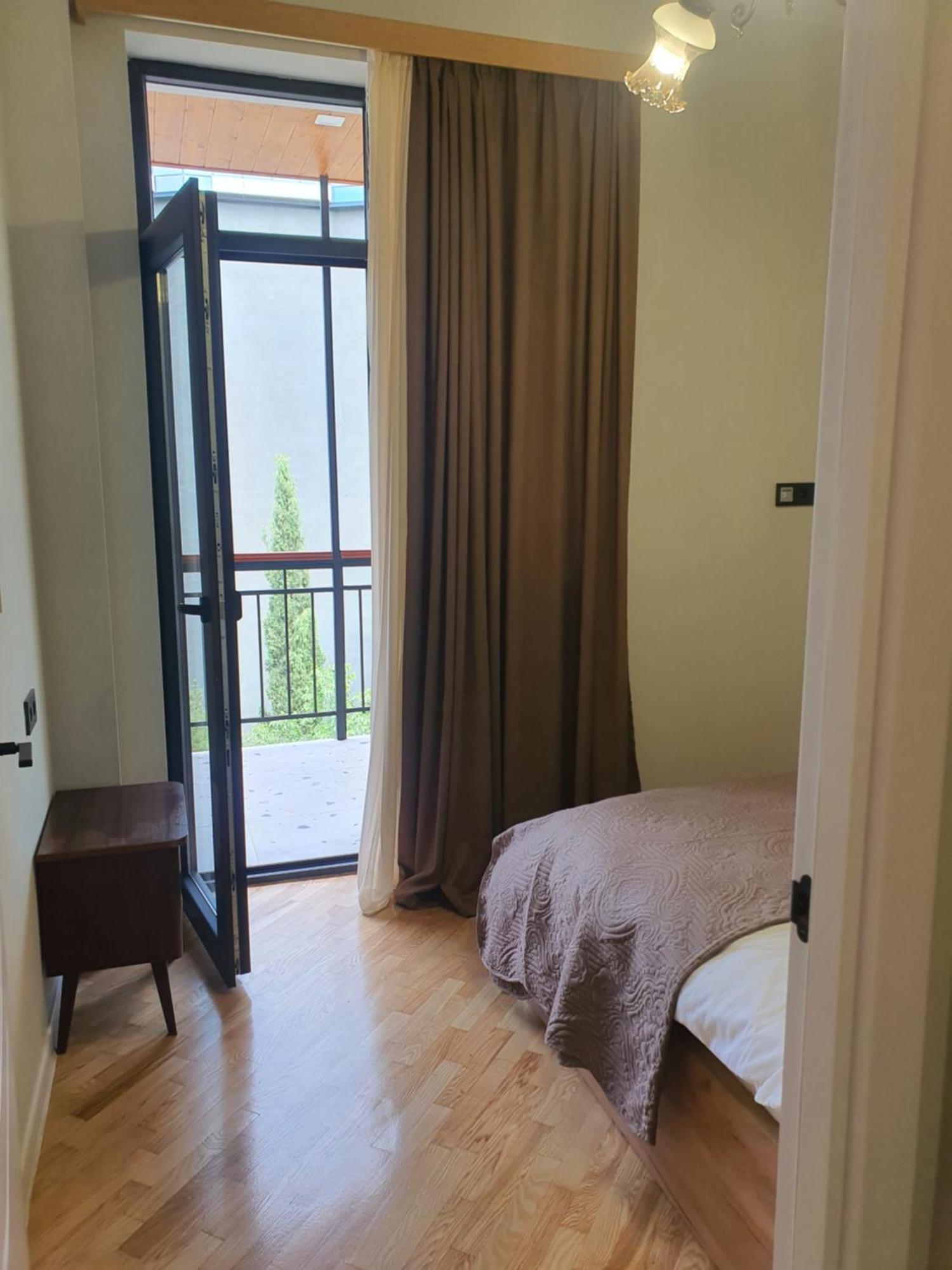 Dat Exx Apartments On Liberty Square Tbilisi Exterior foto