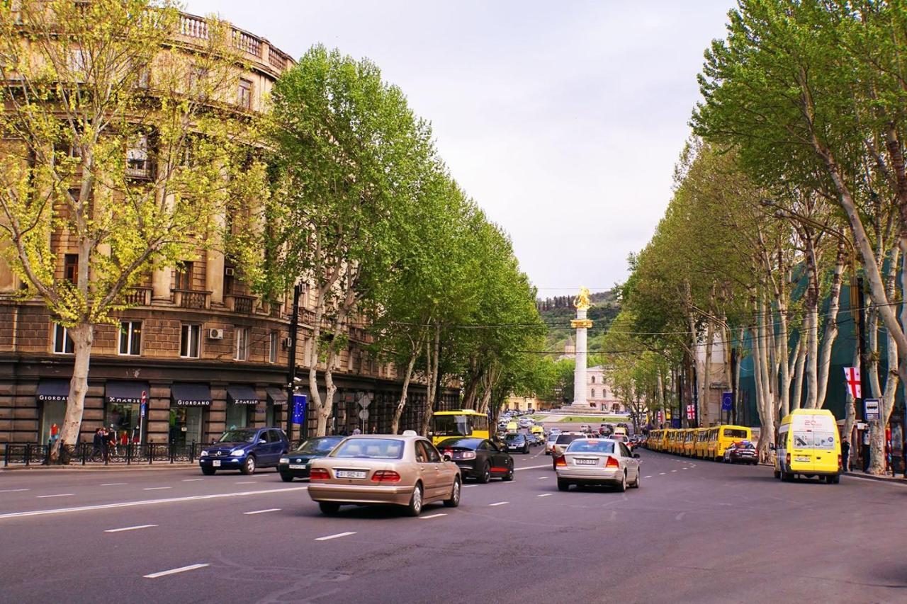 Dat Exx Apartments On Liberty Square Tbilisi Exterior foto