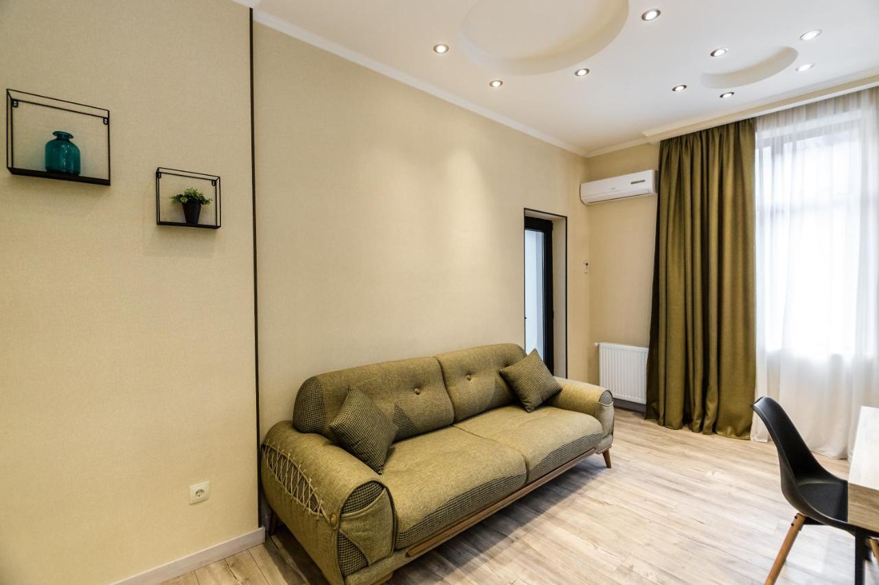 Dat Exx Apartments On Liberty Square Tbilisi Exterior foto